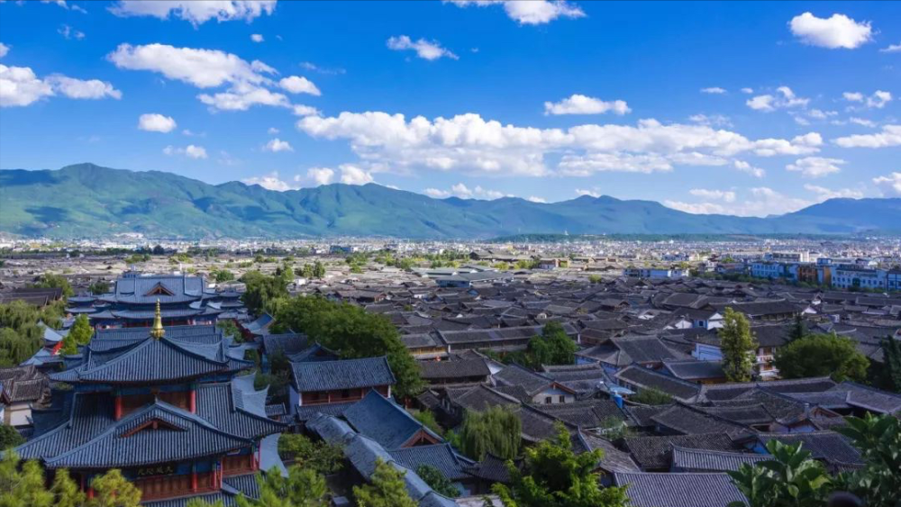 云南脚下，探寻绝美风光🌿🏞️